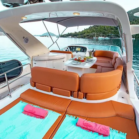 船屋 Vizyon Yachting *